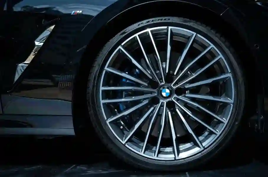 Представлена спецверсия BMW 8 Series Kyoto Edition/