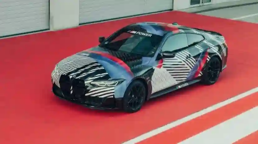 Концерн показал прототипы новых BMW M4 Coupe и BMW M4 GT3.