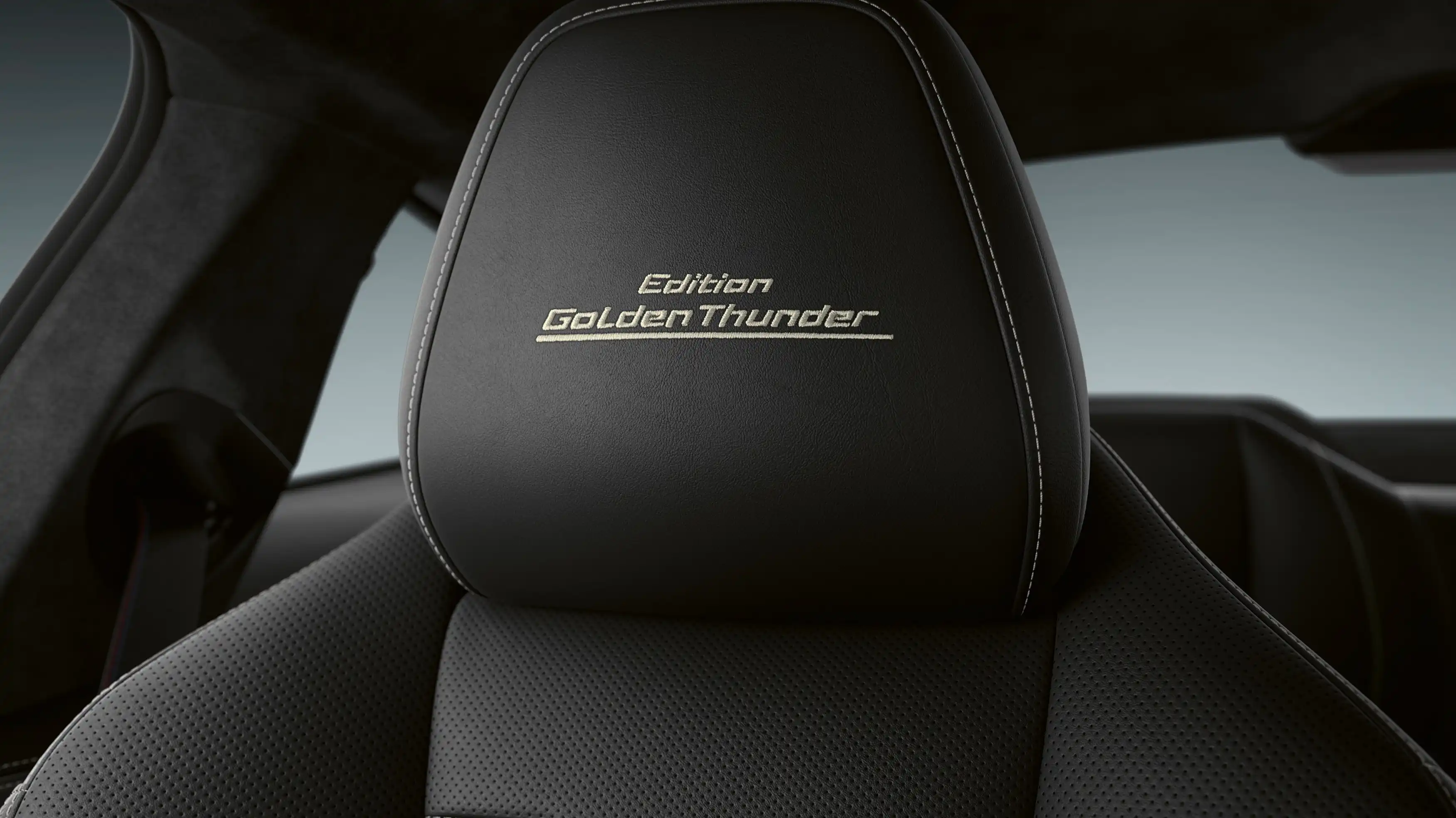 BMW Group Россия представляет эксклюзивные BMW&nbsp;8&nbsp;серии Golden Thunder Edition/