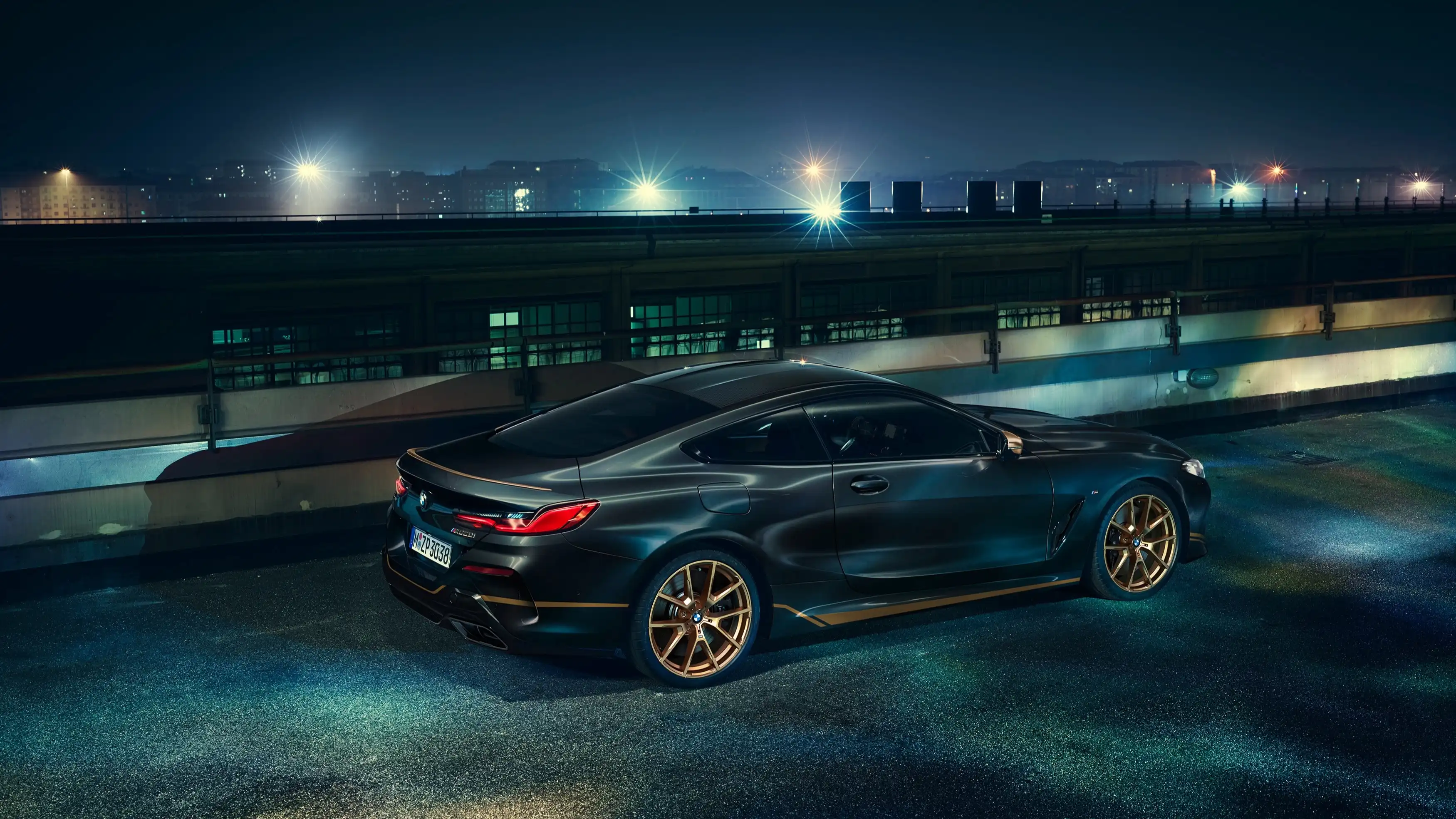 BMW Group Россия представляет эксклюзивные BMW&nbsp;8&nbsp;серии Golden Thunder Edition/